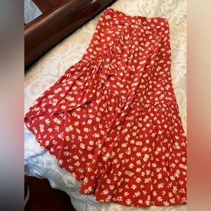 Floral, mid length made well skirt, never worn